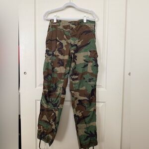 URBAN OUTFITTERS Mens & Women’s Camouflage Cargo Pants